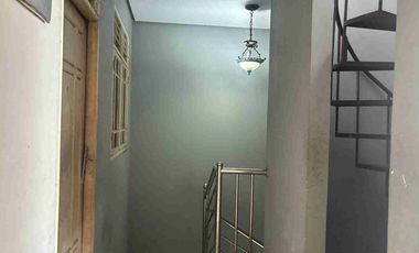 Dijual rumah 2 lantai di Golden city bekasi utara