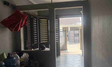 Dijual rumah 2 lantai di Golden city bekasi utara