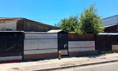 CASA EN VENTA EN LAS PETUNIAS 597, BLANCO ENCALADA CON AVENIDA SAN MARTIN QUILICURA