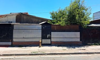 CASA EN VENTA EN LAS PETUNIAS 597, BLANCO ENCALADA CON AVENIDA SAN MARTIN QUILICURA