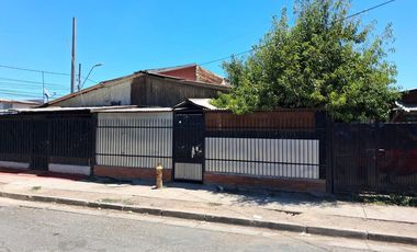 CASA EN VENTA EN LAS PETUNIAS 597, BLANCO ENCALADA CON AVENIDA SAN MARTIN QUILICURA