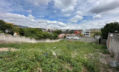 TERRENO DE VENTA PARA PROYECTO EN LA PRIMAVERA CUMBAYÁ!!