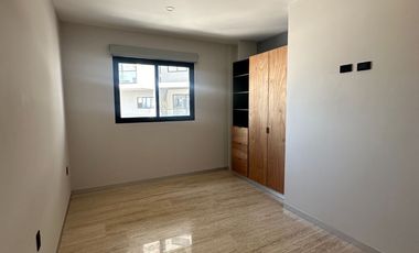 HANDIKO JURIQUILLA $ 23 500