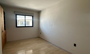 HANDIKO JURIQUILLA $ 23 500