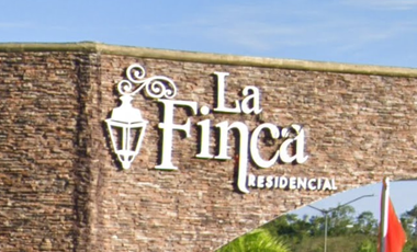 CASA EN VENTA EN POZA RICA – Privacidad y Seguridad: Un Espacio Protegido para su Familia en la Zona de Las Fincas. Recuperación Bancaria