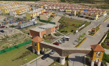 CASA EN VENTA EN POZA RICA – Privacidad y Seguridad: Un Espacio Protegido para su Familia en la Zona de Las Fincas. Recuperación Bancaria