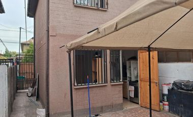 ARRIENDO CASA EN LAGO BLANCO 16381, SAN BERNARDO, CASA de 2 pisos, 3 dormitorios, cercana a Metro Hospital el Pino.