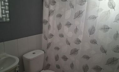 ARRIENDO CASA EN LAGO BLANCO 16381, SAN BERNARDO, CASA de 2 pisos, 3 dormitorios, cercana a Metro Hospital el Pino.