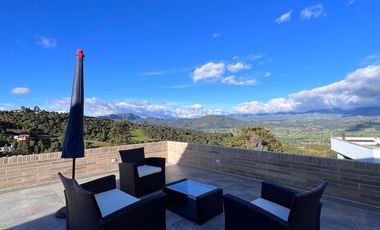 MODERNA Y EXCLUSIVA CASA PARA LA VENTA EN SOPÓ, CONJUNTO CAMPESTRE YERBABONITO