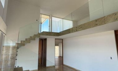 Penthouse en renta en Lomas de Angelópolis II, Zona Azul