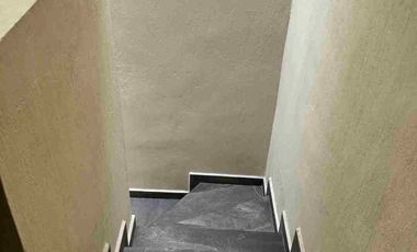 Casa Amueblada en Renta a un costado de Centro Sur acceso a Periférico en media cuadra