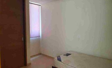 Casa Amueblada en Renta a un costado de Centro Sur acceso a Periférico en media cuadra