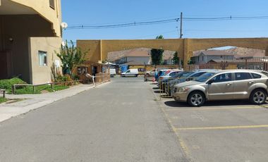 Departamento en condominio Alto de la Campiña II. Alcalde Juan Larenas / Pedro Riveros Quilicura