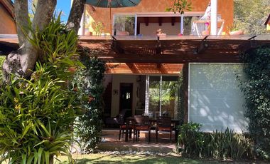 Venta de casa en el centro de Avandaro