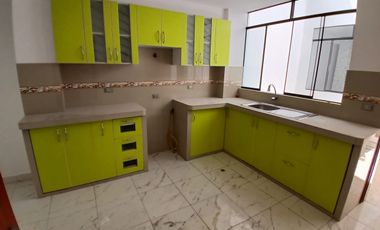 🏡 AMPLIO DEPARTAMENTO EN CUARTO PISO – URB. SALAMANCA, ATE 🏡