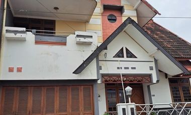 Jual Rumah 6 Kamar Dalam Komplek Perumahan Mergangsan Jogja, Cocok Untuk Keluarga & Investasi