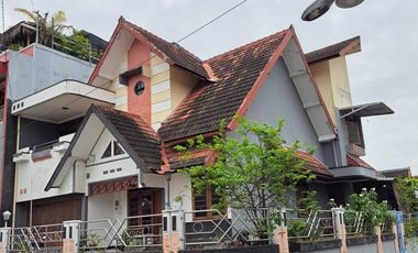 Jual Rumah 6 Kamar Dalam Komplek Perumahan Mergangsan Jogja, Cocok Untuk Keluarga & Investasi