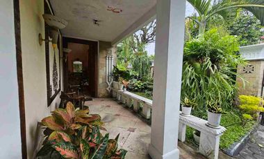 Rumah Klasik Mewah Baciro Gondokusuman kota Jogja.FULLY FURNISHED.