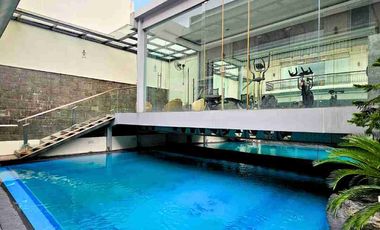 DIJUAL RUMAH MEWAH DG MODERN CLASICC DG PRIVAT POOL & GYM, TEBET JAKARTA SELATAN