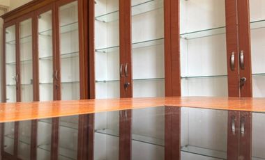 Ruko 3 Lantai Siap Pakai di Harapan Indah Bekasi – Lokasi Strategis & Parkir Luas