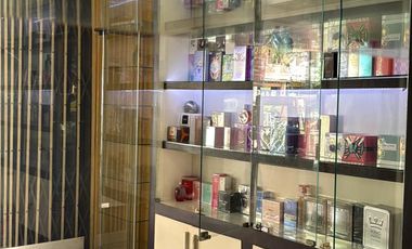 Ruko 3 Lantai Siap Pakai di Harapan Indah Bekasi – Lokasi Strategis & Parkir Luas