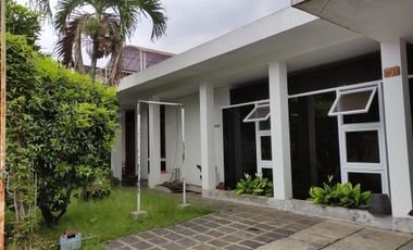 Rumah di Tubagsu Ismail sayap Dago cocok  untuk Kantor, Kostan
