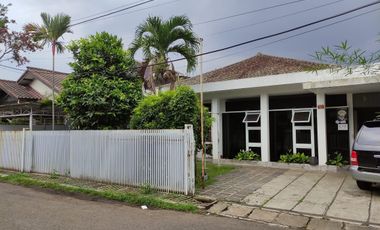 Rumah di Tubagsu Ismail sayap Dago cocok  untuk Kantor, Kostan