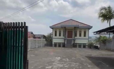 Dijual rumah di ujung berung halaman luas