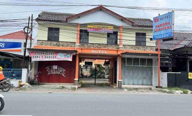 BREBES JENDERAL A.YANI RUMAH KOS 2 LANTI 20 KAMAR TIDUR STRATEGIS KOMERSIAL JUAL MURAH