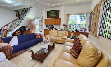 Dijual Rumah di Cipaku Setiabudi Bandung, Halaman Luas
