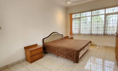 Dijual Rumah di Cipaku Setiabudi Bandung, Halaman Luas