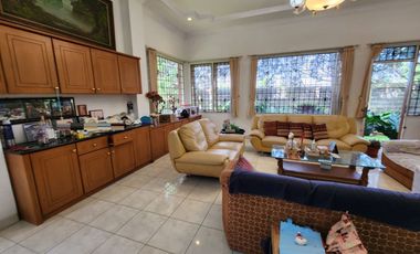 Dijual Rumah di Cipaku Setiabudi Bandung, Halaman Luas