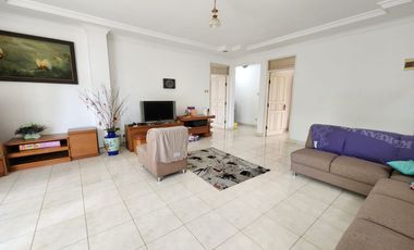 Dijual Rumah di Cipaku Setiabudi Bandung, Halaman Luas