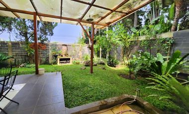 Dijual Rumah di Cipaku Setiabudi Bandung, Halaman Luas
