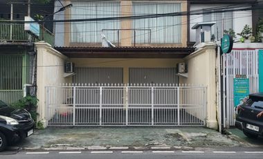 Ruko Mewah Lebar 2 Ruko jadi 1 di Pinggir Jalan Pondok Kelapa Jaktim