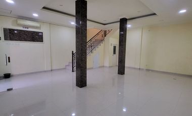 Ruko Mewah Lebar 2 Ruko jadi 1 di Pinggir Jalan Pondok Kelapa Jaktim