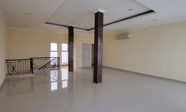 Ruko Mewah Lebar 2 Ruko jadi 1 di Pinggir Jalan Pondok Kelapa Jaktim