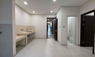 Rumah Siaphuni  3 Lantai Jakarta Selatan – Lebak Bulus 300 Meter dari Tol Veteran dan Akses Strategis.