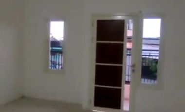 Dijual Ruko 2Lt Baru Gress !! ( Ready 2 unit) MANUKAN SBY Barat