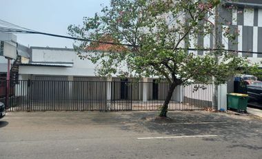 Disewakan Rumah Usaha Kusuma Bangsa Dekat THR Mall Surabaya Nol Jalan