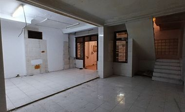 Disewakan Rumah Usaha Kusuma Bangsa Dekat THR Mall Surabaya Nol Jalan
