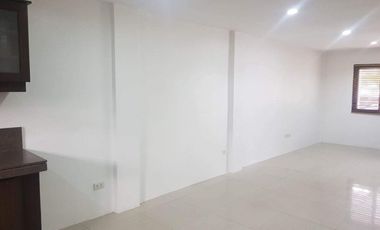 160 sqm Townhouse for Rent in Las Villas de Manila, Biñan Laguna