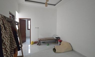 Disewakan Rumah Baru 1 lantai di Kayu Putih