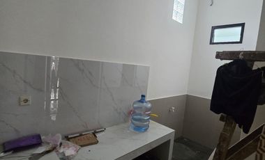 Disewakan Rumah Baru 1 lantai di Kayu Putih