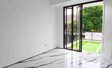 Rumah siap huni sudah renovasi di Emerald Bintaro