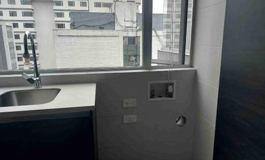 Renta Suite ubicación estratégica, sector El Batán.  Quito