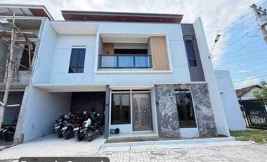 Rumah Cantik 2 Lt Harga Ekonomis Cluster Dekat UMS Pabelan