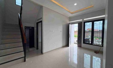 Rumah Cantik 2 Lt Harga Ekonomis Cluster Dekat UMS Pabelan