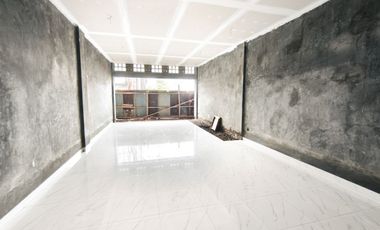 2 Floor Shophouse in Cianjur City Center Suitable for F&B Business and Offices