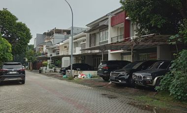 DISEWAKAN CEPAT RUMAH DI GOLF  LAKE